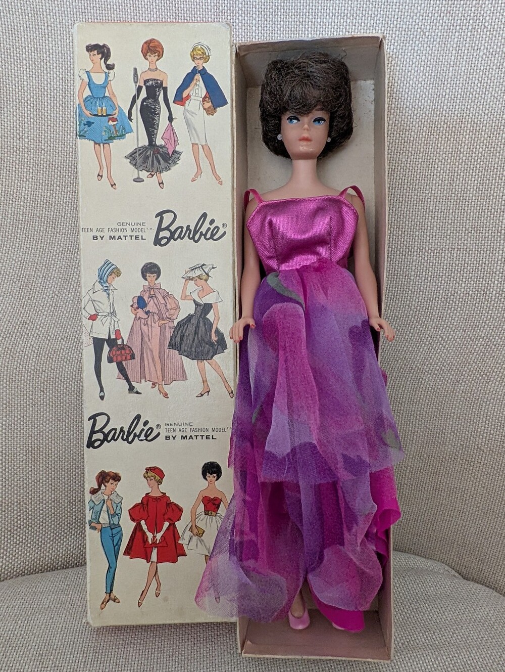 Vintage 1960s Bubblecut Barbie Doll in Original Box - Collectible Fashion Doll - Picture 1 of 13
